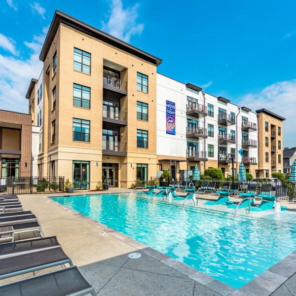 Discover an abundance of amenities at The Village at Commonwealth!

📸 @alexandersouthnc 

@villageatcommonwealth

🌮 Beer Garden with parking for food trucks
🏊 2 refreshing saltwater pools
🏋️‍♂️ 3,200 square foot cross training gym
☕ Barista bar open 5 days/week and more!

#NorthwoodRavin #ThisIsNWRLiving #WeAreNWR #AllIn #NotAllApartmentsAreTheSame #NWR #TheNWRDifference #NWRDifference #VillageofCommonwealth #Commonwealth